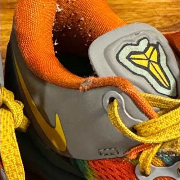 Kobe 8 Protro Venice Beach 2024 FQ3548-001 Size 6 Y US - Picture 5 of 10